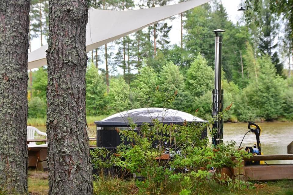 Dragon House In The Tree! Jacuzzi, Sauna ,Cinema,Heated Lici  外观 照片
